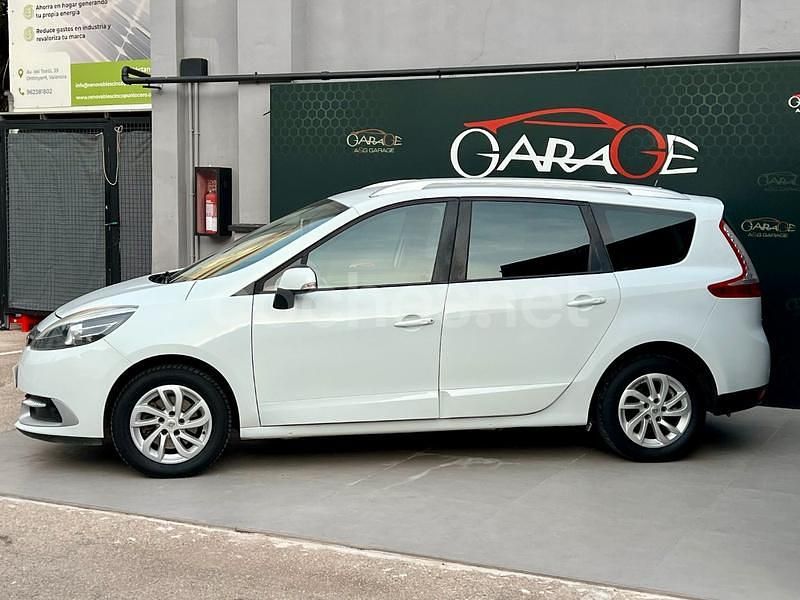 Usado Renault Grand Scénic III Expression 116 CV (85 kW) 2015 Blanco Monovolumen