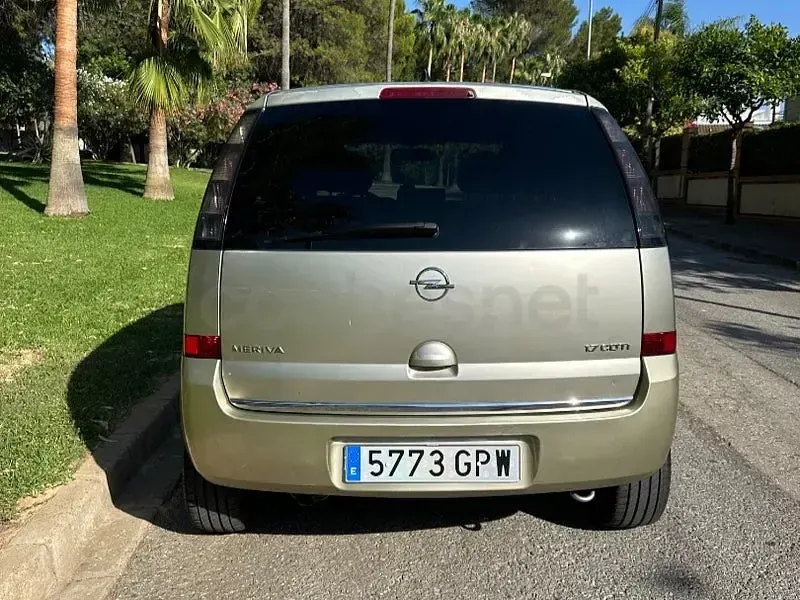 Usado Opel Meriva Cosmo 100 CV (73 kW) 2010 Beige Monovolumen
