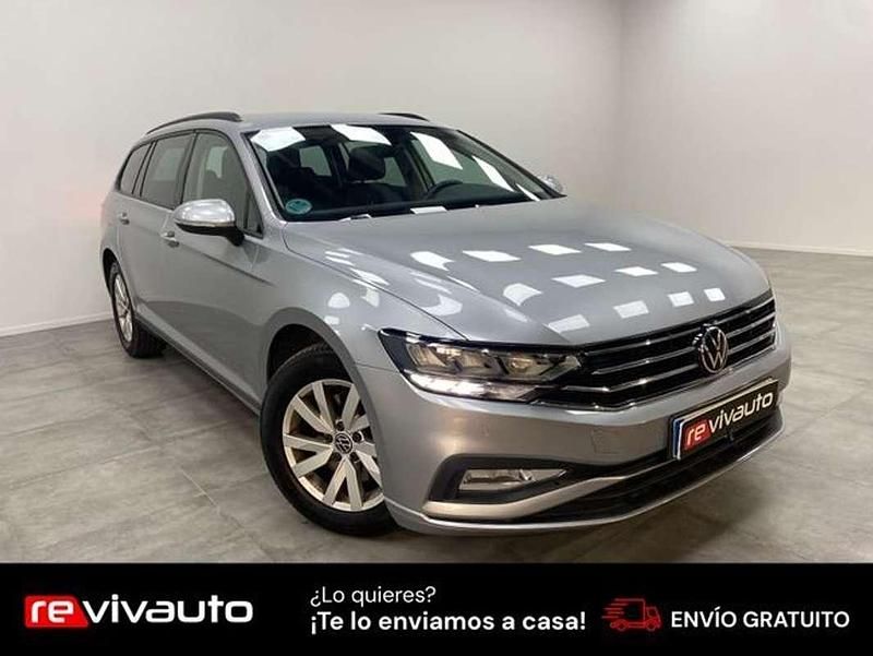 Usado VW Passat Business 150 CV (110 kW) 2021 Gris Familiar