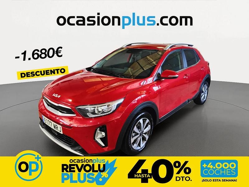 Usado Kia Stonic 120 CV (88 kW) 2024 Rojo SUV
