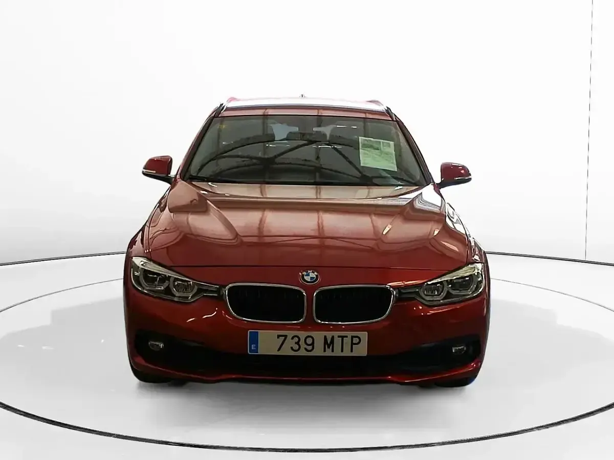Begagnad BMW 320 Advantage 190 HK (139 kW) 2018 Orange Kombi