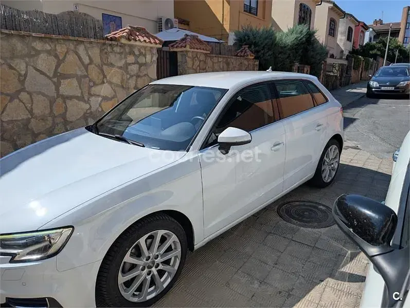 Usado Audi A3 110 CV (80 kW) 2017 Blanco Berlina
