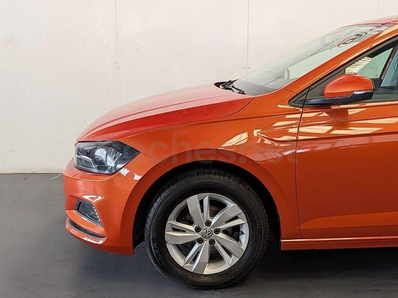 Usado VW Polo Advance 95 CV (69 kW) 2020 Naranja Utilitario