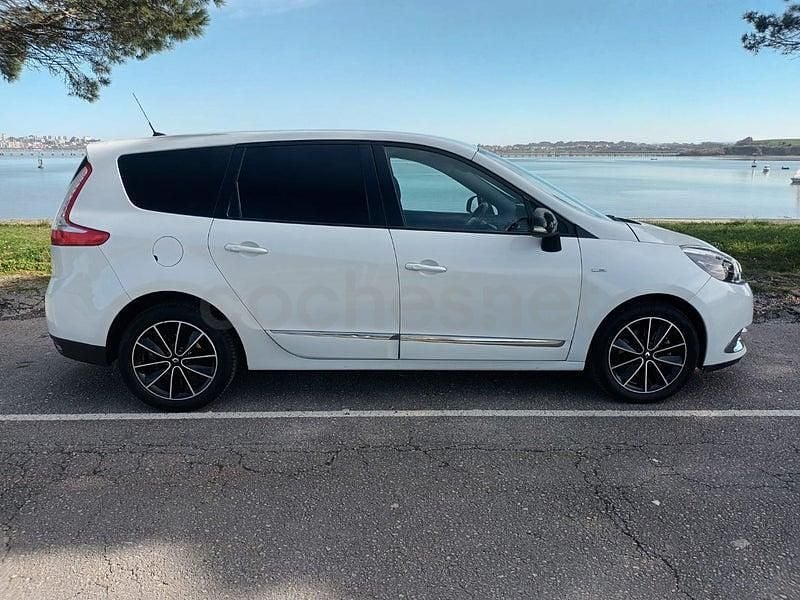 Usado Renault Grand Scénic III Dynamique 130 CV (95 kW) 2012 Blanco Monovolumen