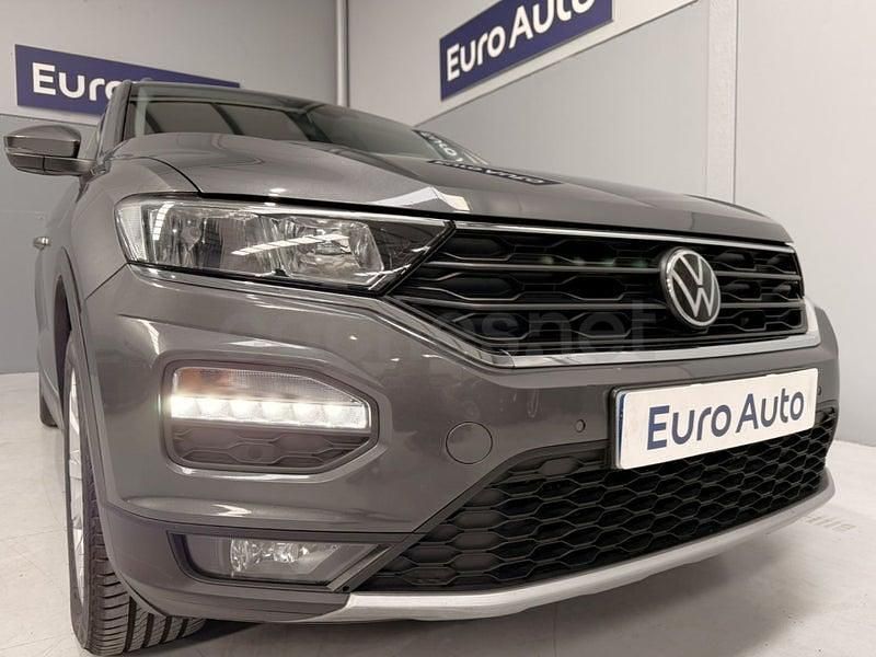 Usado VW T-Roc Advance 150 CV (110 kW) 2021 Gris / plata SUV