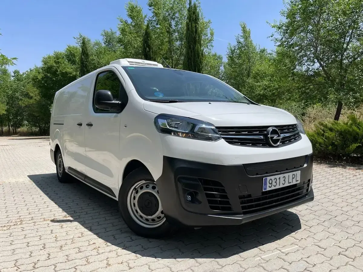 Usado Opel Vivaro-e Combi 100 kW (136 CV) 2021 Blanco Van
