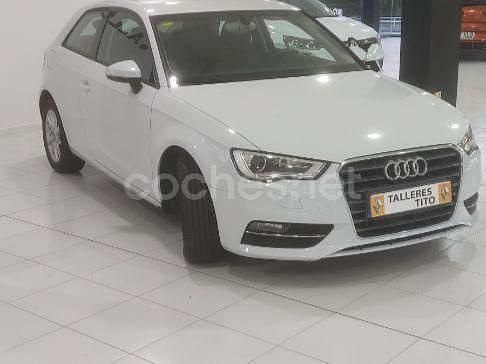 Usado Audi A3 Attraction 110 HP (80 kW) 2015 Branco Sedan