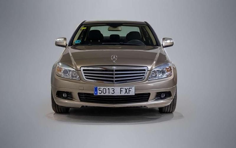 Usado Mercedes C180 Classic 156 CV (114 kW) 2007 Marrón Berlina