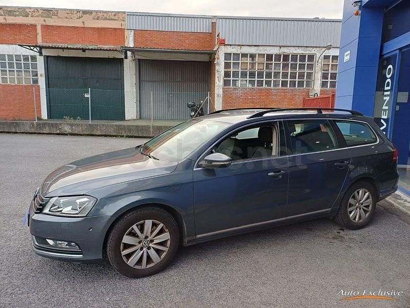 Usado VW Passat Advance 105 CV (77 kW) 2012 Negro Familiar