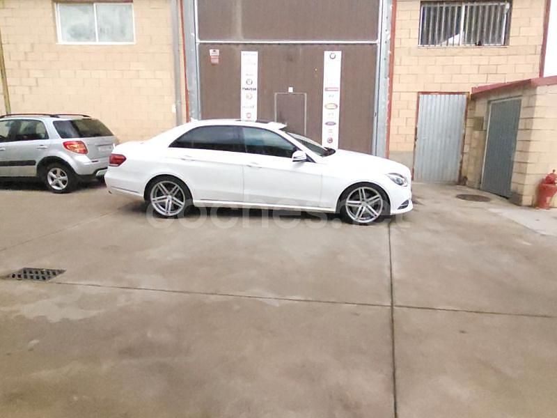 Usado Mercedes E300 Avantgarde 231 CV (169 kW) 2014 Blanco Berlina