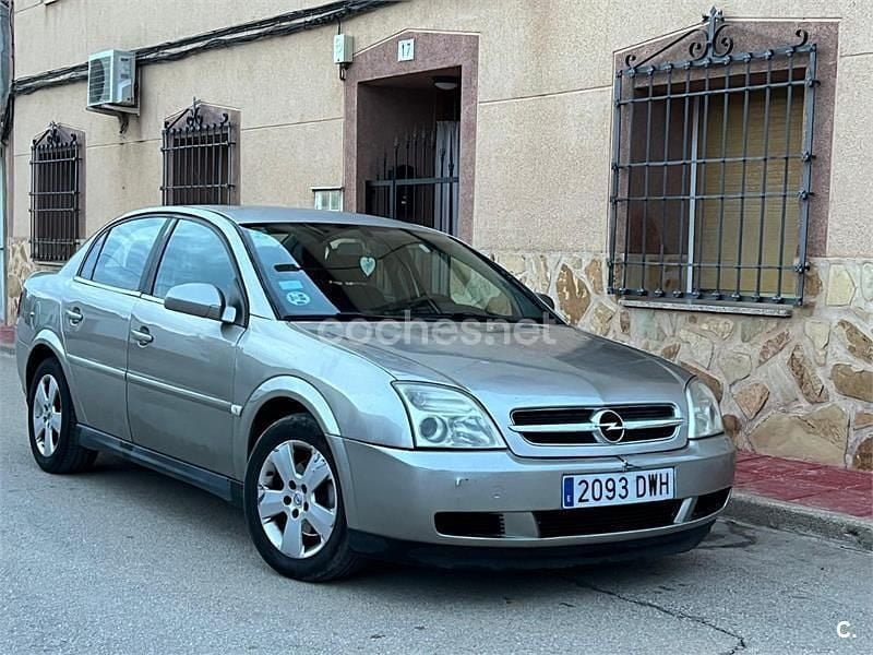 Beige Usado 2006 Opel Vectra Comfort Berlina | 1550 € (Precio justo) - Imagen 1/4