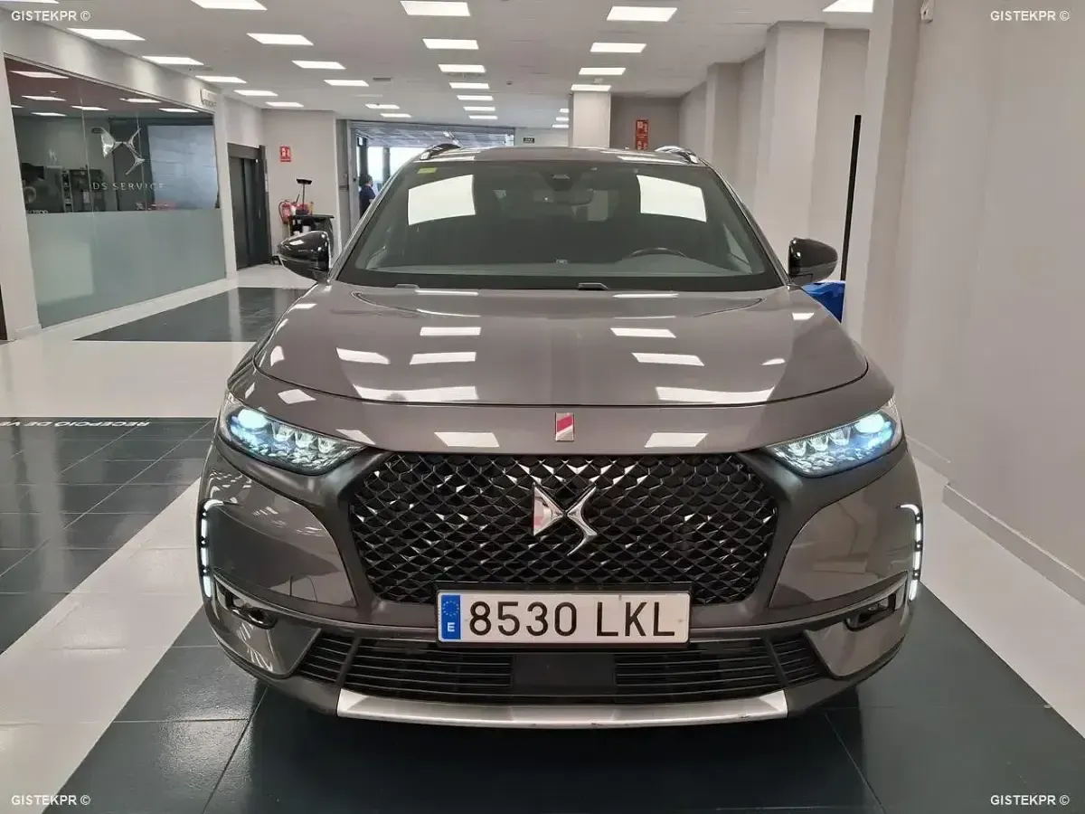 Usado DS Automobiles DS7 Crossback Performance 180 CV (132 kW) 2020 Gris / plata SUV