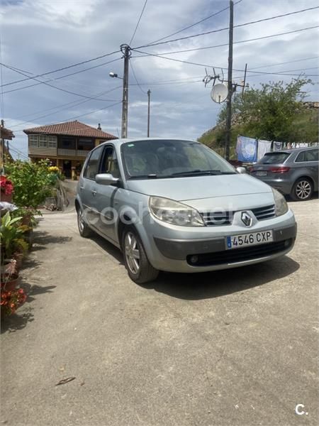 Gris / plata Usado 2004 Renault Scénic II Dynamique Monovolumen | 3500 € (Un poco caro) - Imagen 1/4