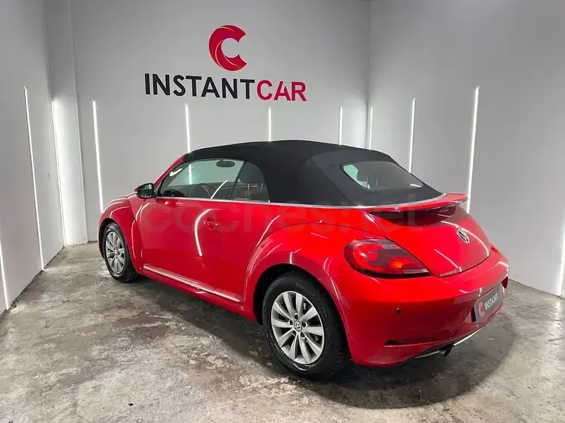 Usado VW Beetle 105 CV (77 kW) 2018 Rojo Utilitario