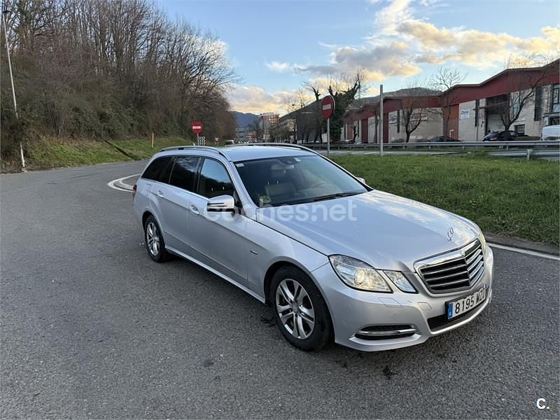 Usado Mercedes E220 Avantgarde 170 CV (125 kW) 2010 Gris / plata Berlina