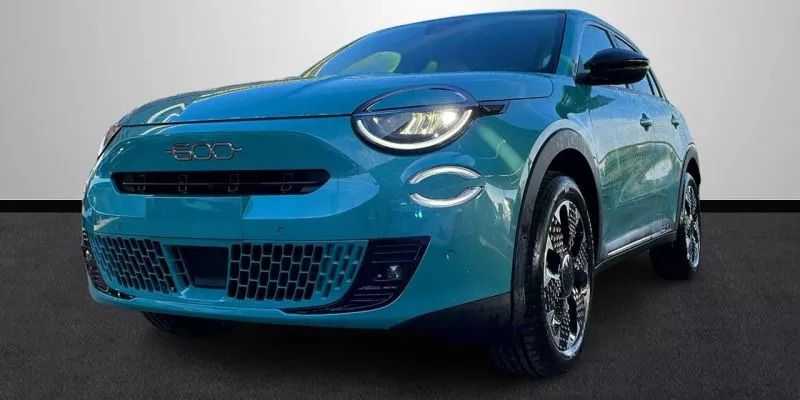 Azul claro Nuevo 2025 Fiat 600 La Prima | 26.299 € (Un poco caro) - Imagen 1/4