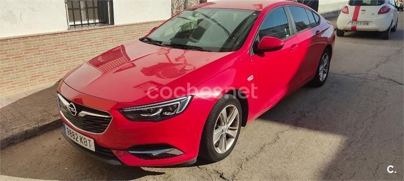 Rojo Usado 2017 Opel Insignia Selective Berlina | 10.500 € (Precio justo) - Imagen 1/4