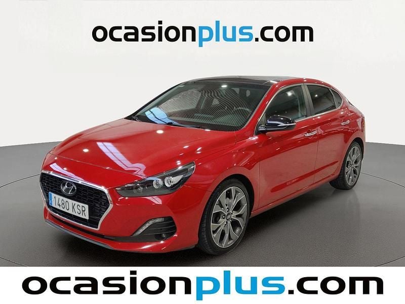 Usado Hyundai i30 Style 140 CV (102 kW) 2018 Rojo Berlina