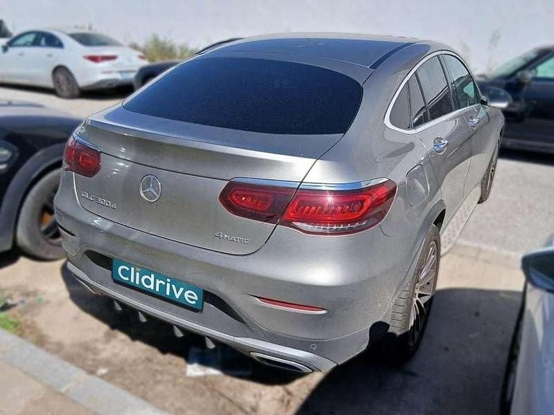 Usado Mercedes GLC300 245 CV (180 kW) 2019 SUV
