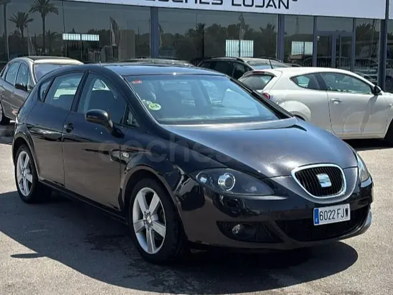 Usado Seat Leon Sport 140 CV (102 kW) 2006 Negro Utilitario