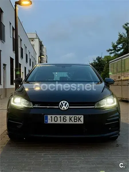Usado VW Golf VII Sport 150 CV (110 kW) 2017 Negro Familiar