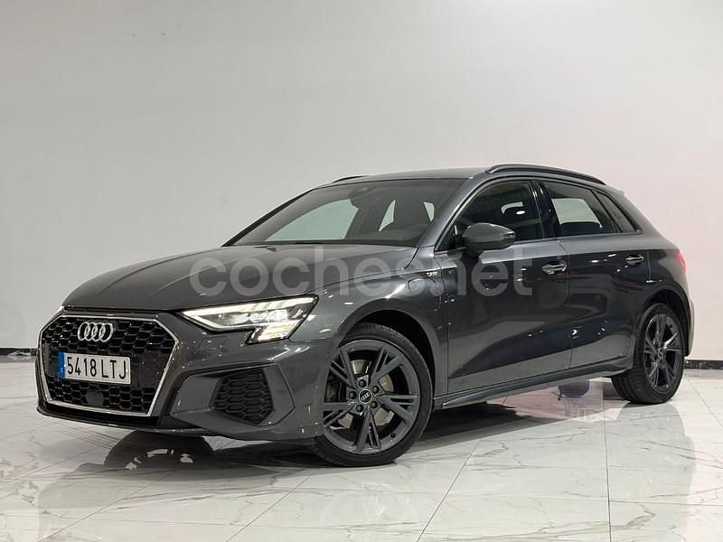 Gris / plata Usado 2021 Audi A3 S-Line Berlina | 28.290 € (Un poco caro) - Imagen 1/4