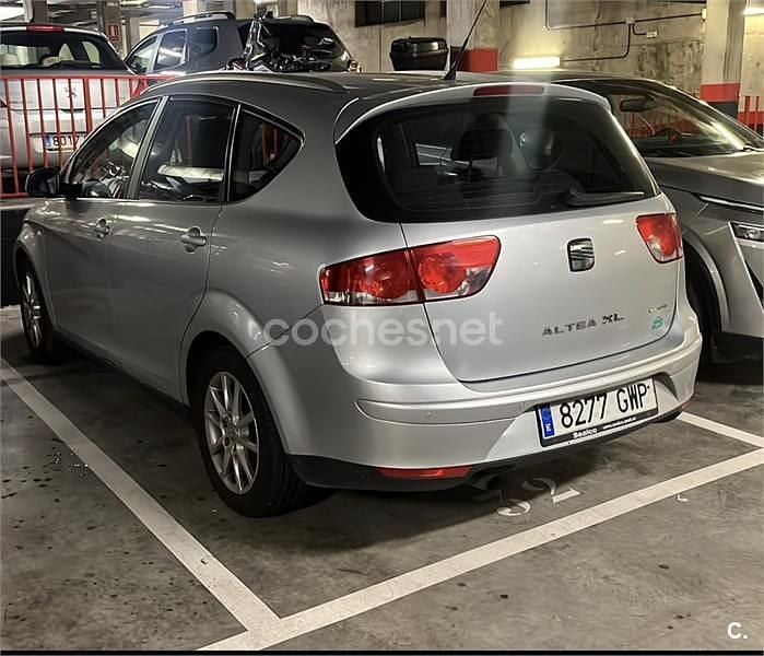 Gris / plata Usado 2010 Seat Altea XL Ecomotive Monovolumen | 3590 € (Precio justo) - Imagen 1/4