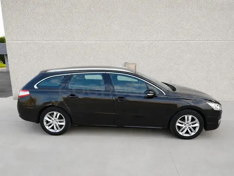 Usado Peugeot 508 SW Active 140 CV (102 kW) 2014 Negro Familiar