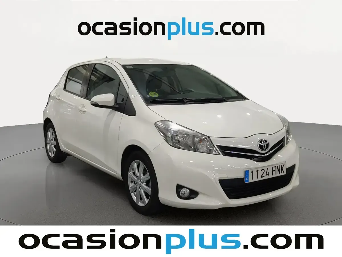 Usado Toyota Yaris Active 90 CV (66 kW) 2012 Blanco Utilitario