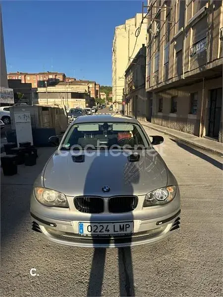 Usado BMW 118 143 CV (105 kW) 2010 Gris / plata Utilitario