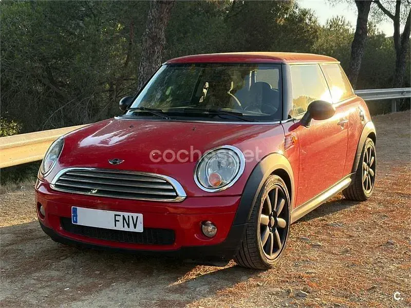 Usado Mini Cooper 120 CV (88 kW) 2007 Rojo Utilitario
