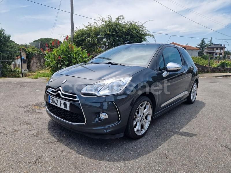 Usado Citroën DS3 92 CV (67 kW) 2013 Gris / plata Berlina