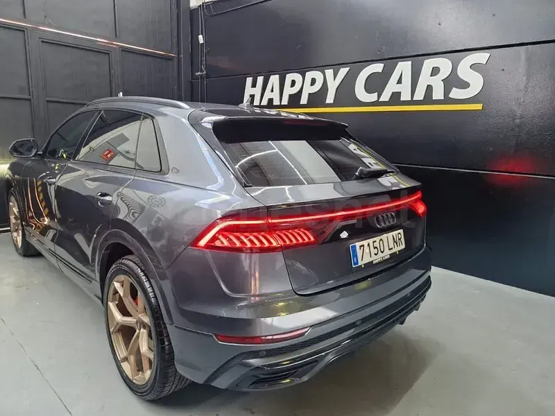 Usado Audi Q8 S-Line 231 CV (169 kW) 2021 Gris / plata SUV