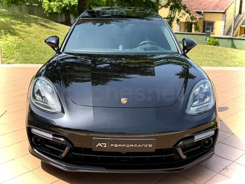 Usado Porsche Panamera Sport Turismo 560 CV (411 kW) 2021 Negro Familiar