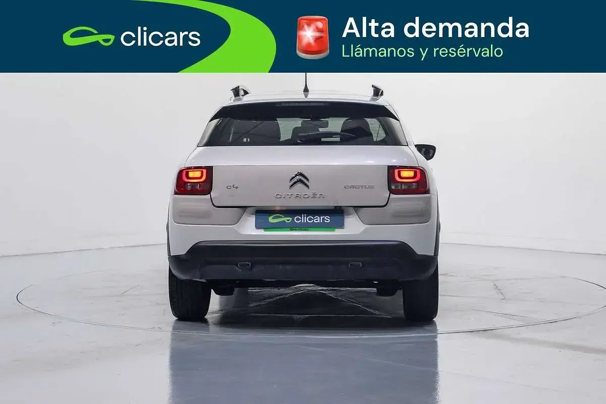 Usado Citroën C4 Cactus PureTech 110 CV (80 kW) 2017 Blanco Utilitario