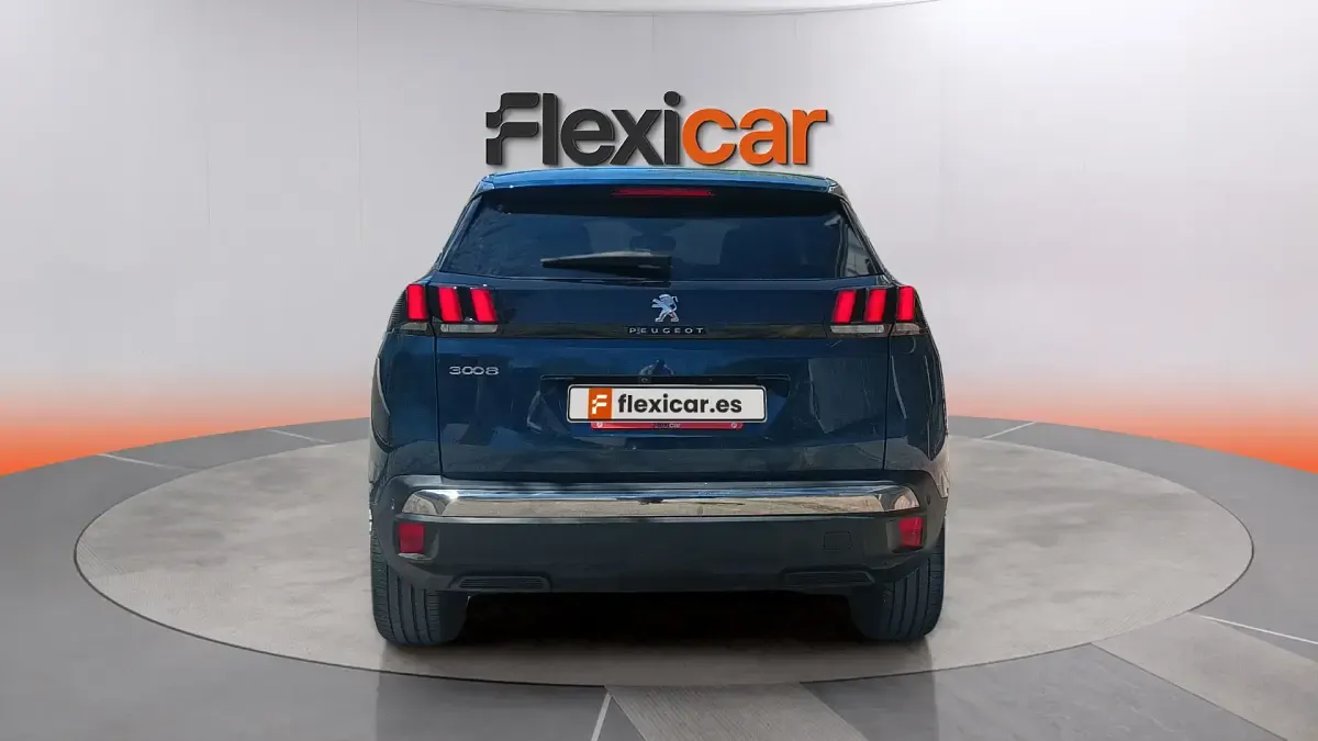 Usado Peugeot 3008 Active 131 CV (96 kW) 2022 Verde SUV