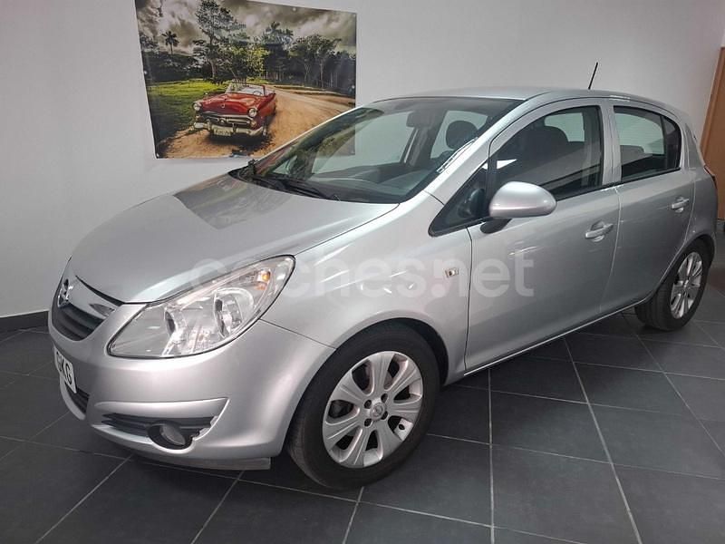 Gris / plata Usado 2008 Opel Corsa Cosmo Berlina | 4800 € (Caro) - Imagen 1/4