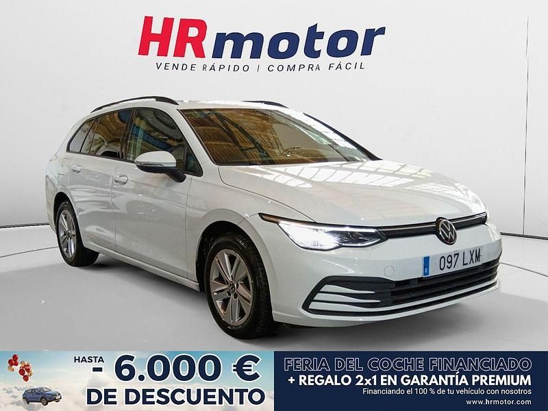 Blanco Usado 2022 VW Golf VIII Life Berlina | 21.210 € (Precio justo) - Imagen 1/4