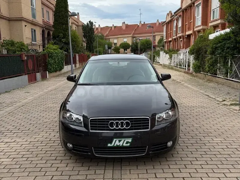 Usado Audi A3 Ambition 150 CV (110 kW) 2003 Negro Utilitario
