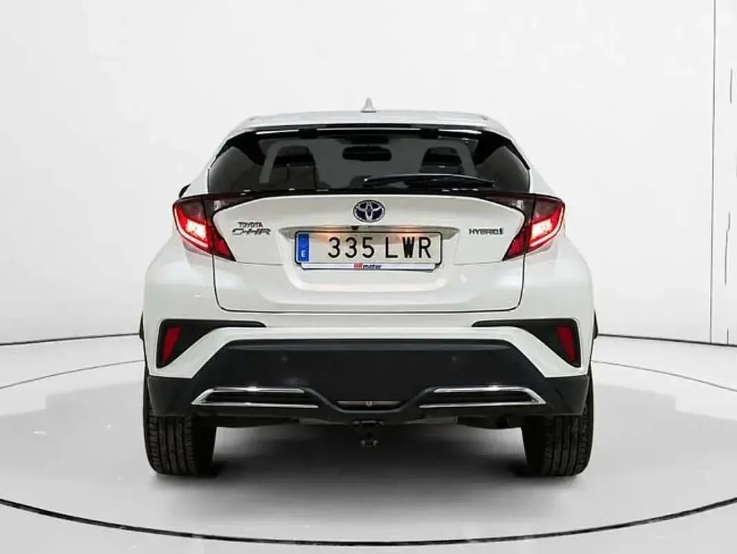 Begagnad Toyota C-HR Advance 184 HK (135 kW) 2022 Vit SUV