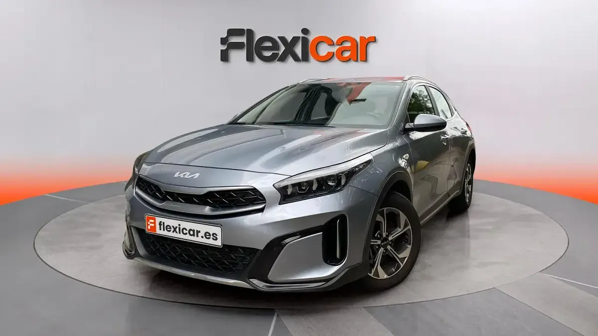 Usado Kia XCeed 160 CV (117 kW) 2023 Gris SUV