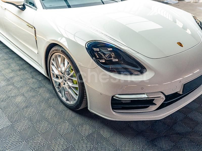 Usado Porsche Panamera Sport Turismo 462 CV (339 kW) 2021 Blanco Familiar