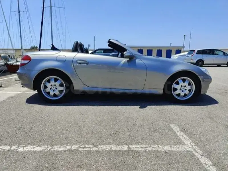 Usado Mercedes SLK200 163 CV (119 kW) 2005 Gris / plata Descapotable