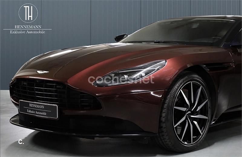 Usado Aston Martin DB11 510 CV (375 kW) 2019 Granate Coupe