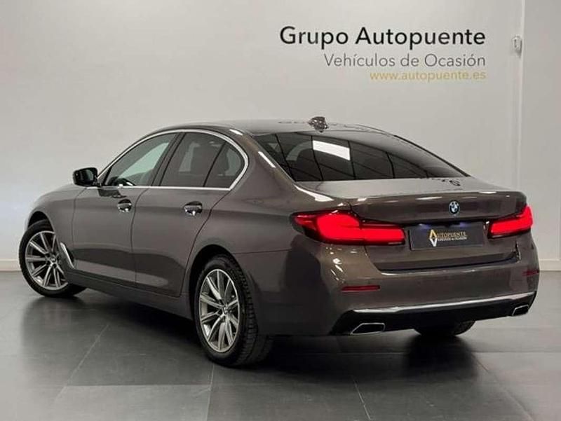Usado BMW 530 Comfort Edition 286 CV (210 kW) 2023 Gris Berlina