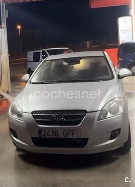Gris / plata Usado 2007 Kia Ceed Active Utilitario | 2700 € - Imagen 1/1