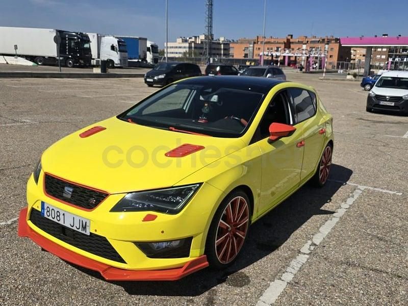 Usado Seat Leon FR 184 CV (135 kW) 2015 Amarillo Berlina