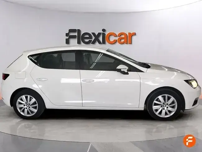 Usado Seat Leon Reference 115 CV (84 kW) 2019 Blanco Berlina