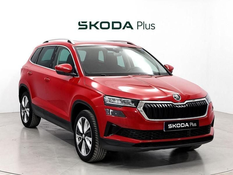 Rojo Nuevo 2024 Skoda Karoq SUV | 28.490 € (Super precio) - Imagen 1/4
