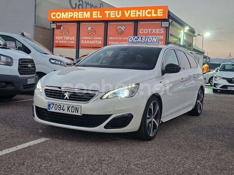 Blanco Usado 2017 Peugeot 308 GT Familiar | 13.500 € (Precio justo) - Imagen 1/4